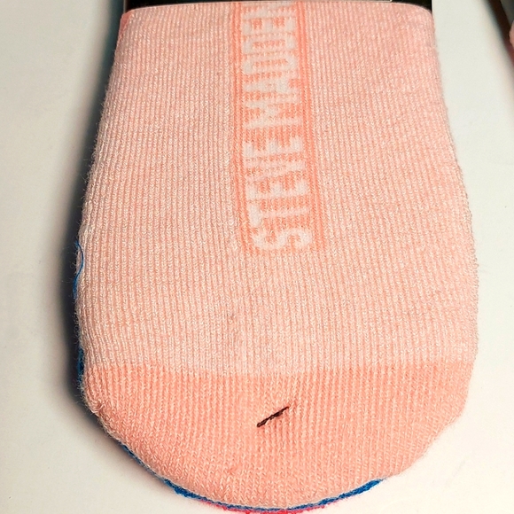 Steve Madden - Nine (9) Pairs Women's No Show Footie Socks - Picture 5 of 8